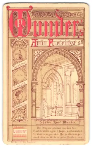 Fotografie F. Wunder, Hannover, Friedrichstrasse 8, Name des Ateliers mit filigranen Blumenranken verziert