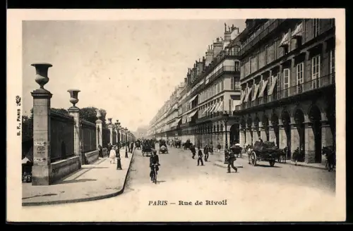 AK Paris, Rue de Rivoli animée avec passants et voitures