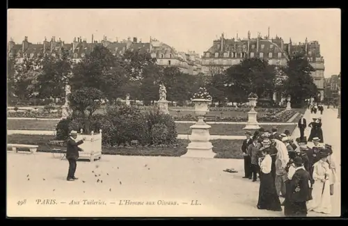 AK Paris, Aux Tuileries, L`Homme aux Oiseaux