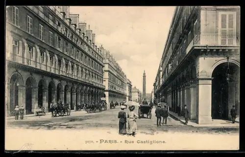 AK Paris, Rue Castiglione avec vue sur la colonne Vendôme et élégantes voitures à cheval