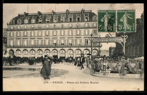 AK Paris, Place du Palais Royal avec station de métro et foule animée