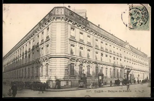 AK Paris, Banque de France et scène de rue animée