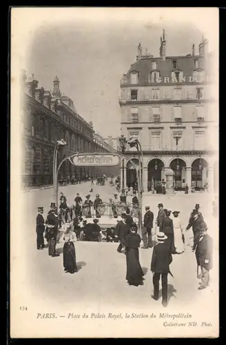 AK Paris, Place du Palais Royal, la Station du Métropolitain