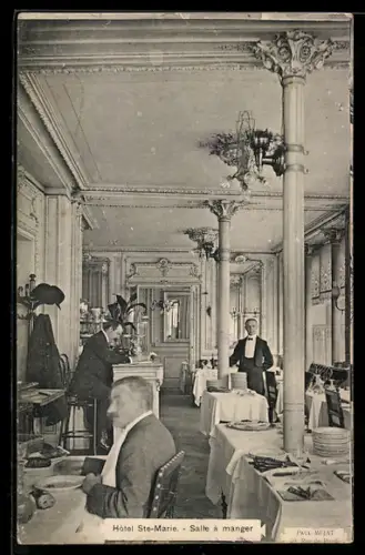 AK Paris, Hôtel Ste-Marie, Salle à manger élégante avec clients et personnel