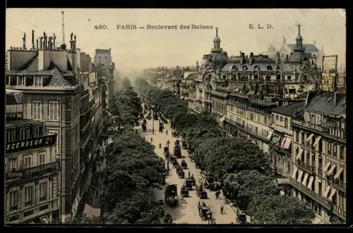 AK Paris, Boulevard des Italiens avec voitures et bâtiments historiques
