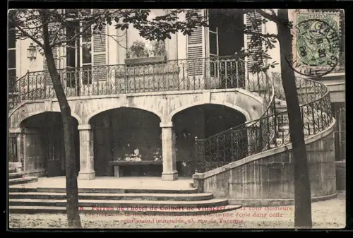 AK Vitry-le-Francois, Cour intérieure de l`Hôtel de Colbert de Villacerf, 23, Rue de Turenne