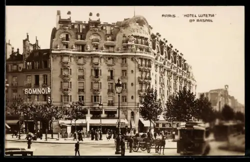AK Paris, Hôtel Lutetia, Boulevard Raspail avec scène de rue animée