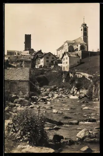 AK Hospental, Ortsansicht mit Kirche und Langobardenturm