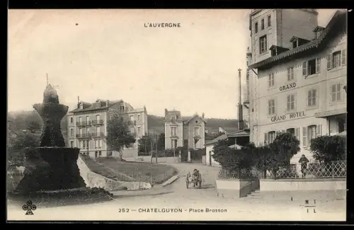 AK Chatelguyon /Auvergne, Place Brosson