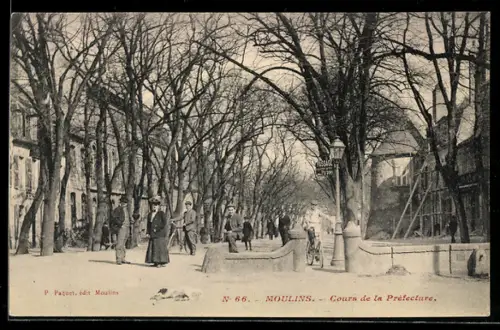 AK Moulins, Cours de la Préfcture