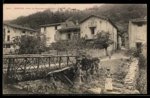 AK Nescus, Vue du village