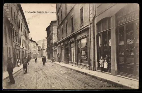 AK Ste-Colombe-Lès-Vienne, Une Rue