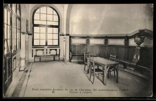 AK Paris, Hôtel populaire hommes, Parloir à l`entrée