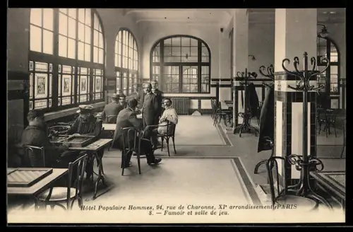 AK Paris, Hôtel Populaire Hommes, Fumoir et salle de jeu