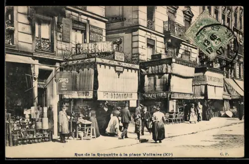 AK Paris, Rue de la Roquette à la place Voltaire, XIe, scène animée avec boutiques et passants