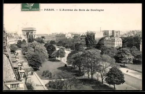 AK Paris, L`Avenue du Bois de Boulogne avec vue sur l`Arc de Triomphe et les jardins environnants