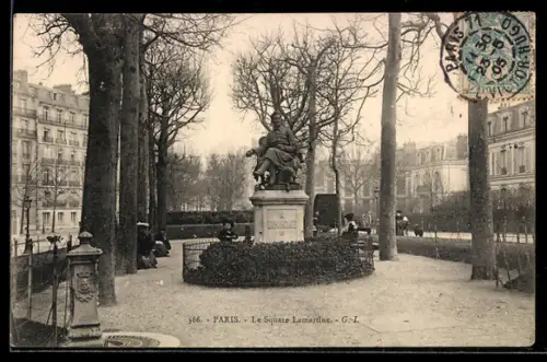 AK Paris, Le Square Lamartine avec statue et promeneurs