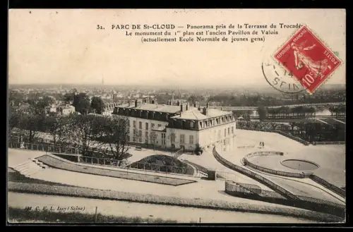 AK Paris, Parc de St-Cloud, Panorama pris de la Terrasse du Trocadéro, ancien Pavillon de Valois visible