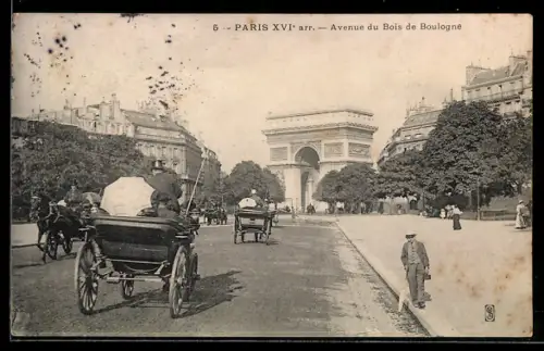 AK Paris, Avenue du Bois de Boulogne avec vue sur l`Arc de Triomphe et calèches