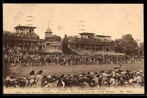 AK Paris, Vue sur les Tribunes du Champ de Courses d`Auteuil le jour du Grand Steeple