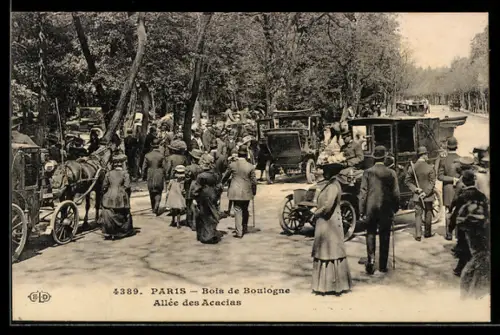 AK Paris, Bois de Boulogne, Allée des Acacias avec carrosses et passants élégants
