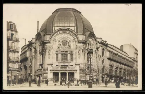 AK Paris, L`Hippodrome, facade et rue animée
