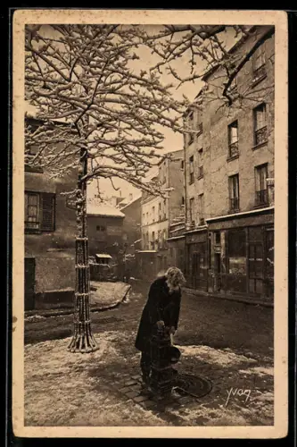 AK Paris, Montmartre sous la neige, scène hivernale dans une rue animée