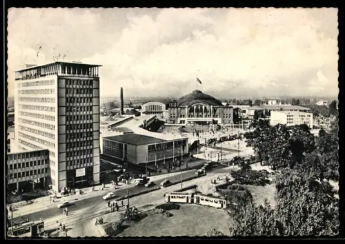 AK Frankfurt am Main, Blick auf das Messegelände, Strassenbahn, Ausstellung