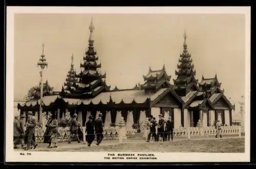 AK London, The British Empire Exhibition 1924, The Burmese Pavilon, Ausstellung