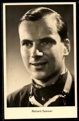 AK Rennfahrer Richard Seaman im Porträt, Mercedes Benz