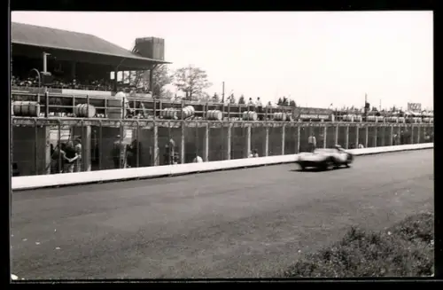 Foto-AK Auto auf dem Nürburgring am Start u. Ziel hinter den Boxen 1958