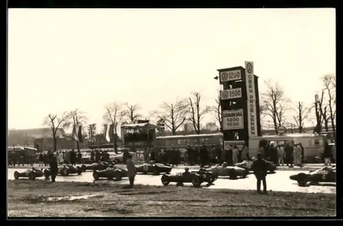 Foto-AK Brüssel, Rennautos am Start zum Formel 1 Grand Prix 1962