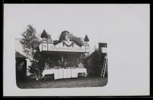 Foto-AK München, XV. Bundesschiessen des Schützenvereins im Jahr 1906, Stand auf dem Schützenfest