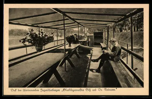AK Schwimmende Jugendherberge Oberbürgermeister Böss und Dr. Reimann, Oberdeck