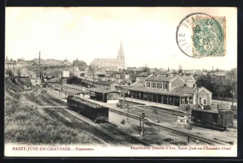 AK Saint-Just-en-Chaussée, Panorama avec l`Eglise et la Gare