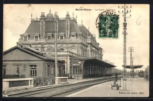 AK Saint-Omer, La Gare, Intérieur