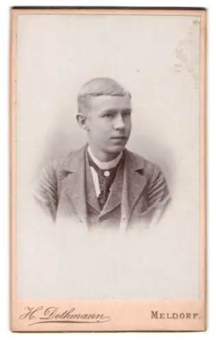 Fotografie H. Dethmann, Meldorf, Süder Strasse, Porträt eines jungen Mannes