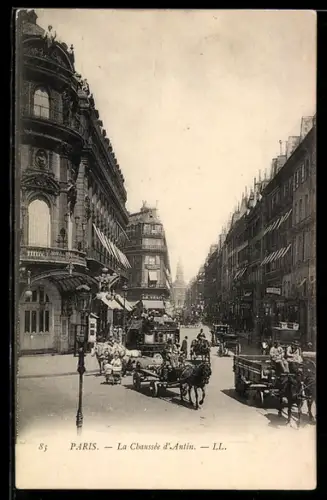 AK Paris, La Chaussée d`Antin, scène animée avec voitures à cheval