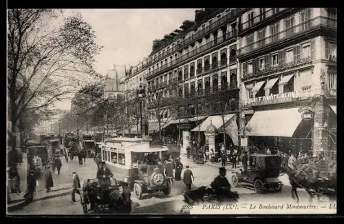 AK Paris, Le Boulevard Montmartre avec tramway et passants animés