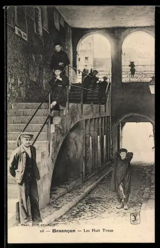 AK Besancon, Les Huit Trous