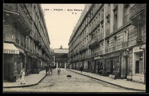 AK Paris, Rue Barye avec passants et boutiques