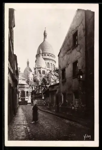 AK Paris, Vue de la Basilique du Sacré-Coeur depuis la Rue de la Chevalier-de-la-Barre
