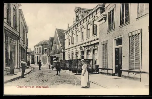 AK Oldenzaal, Hotel de Gouden Leeuw, Propr. H. A. Vastert, Grootestraat