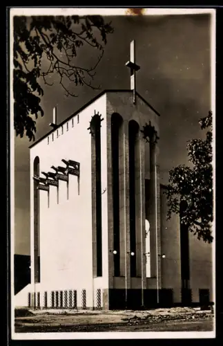 AK Frankfurt-Bornheim, Heilig-Kreuzkirche, Bauhaus