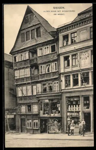 AK Siegen, Altes Haus mit Schnitzerei am Markt