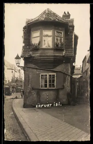 Foto-AK Erfurt, Eckhaus in der Tromsdorffstrasse