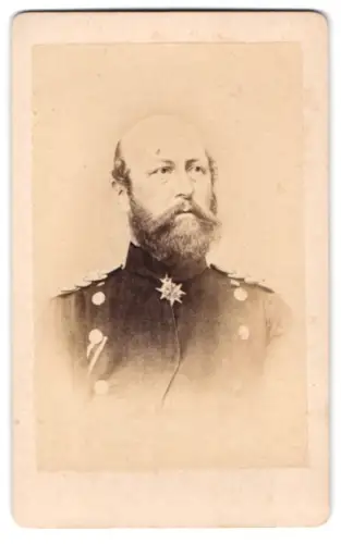 Fotografie unbekannter Fotograf und Ort, Grossherzog Friedrich Franz II. von Mecklenburg-Schwerin m. Pour le Merite