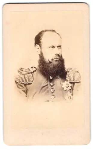 Fotografie unbekannter Fotograf und Ort, König Karl-Friedrich Alexander von Württemberg in Uniform mit Bruststernen