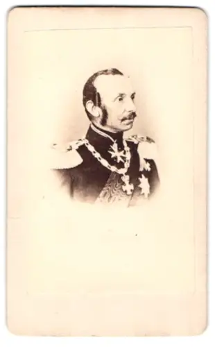 Fotografie unbekannter Fotograf und Ort, Prinz Alexander von Preussen, preuss. General d. Infanterie, Pour le Merite