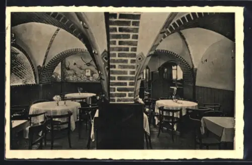 AK Mölln i. Lbg., Gasthaus Ratskeller, Innenansicht